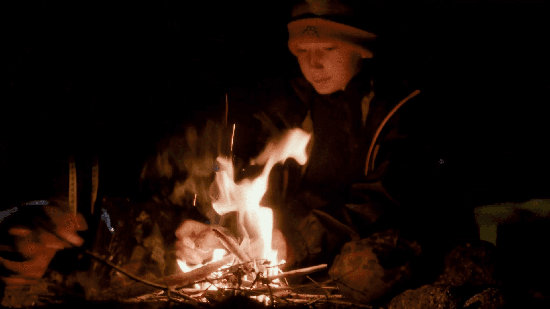 Gemeinsam am Lagerfeuer
