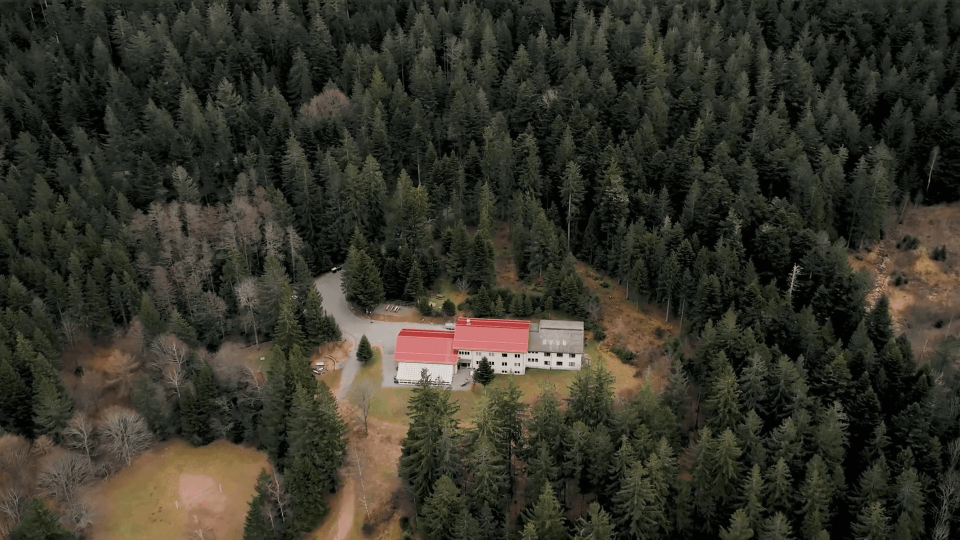 Hausübergabe im Gruppenhaus: klare Abnahme