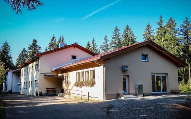 Gruppenhaus allein oder mit anderen Gästen?